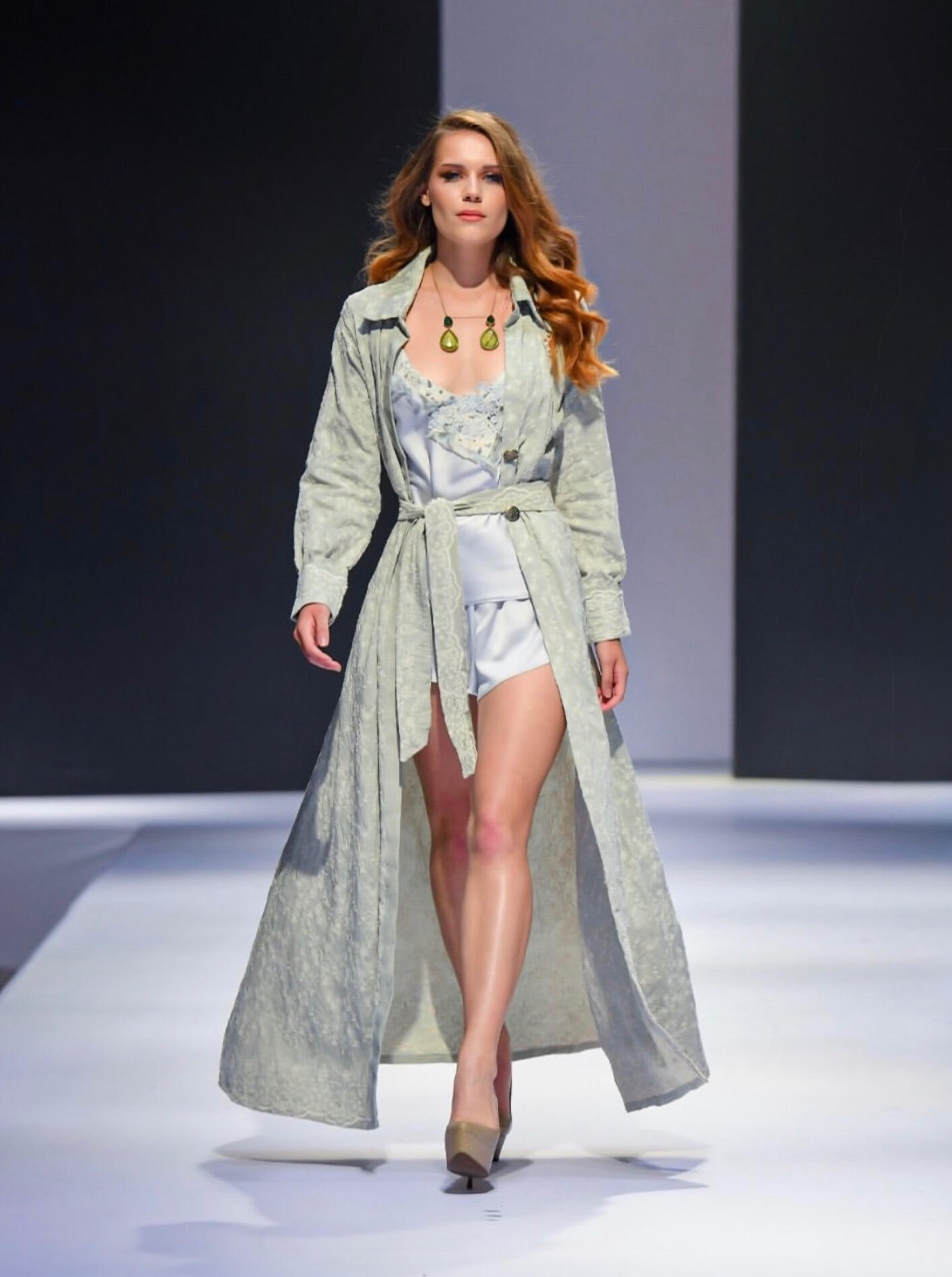 Elena Lamberti runway
